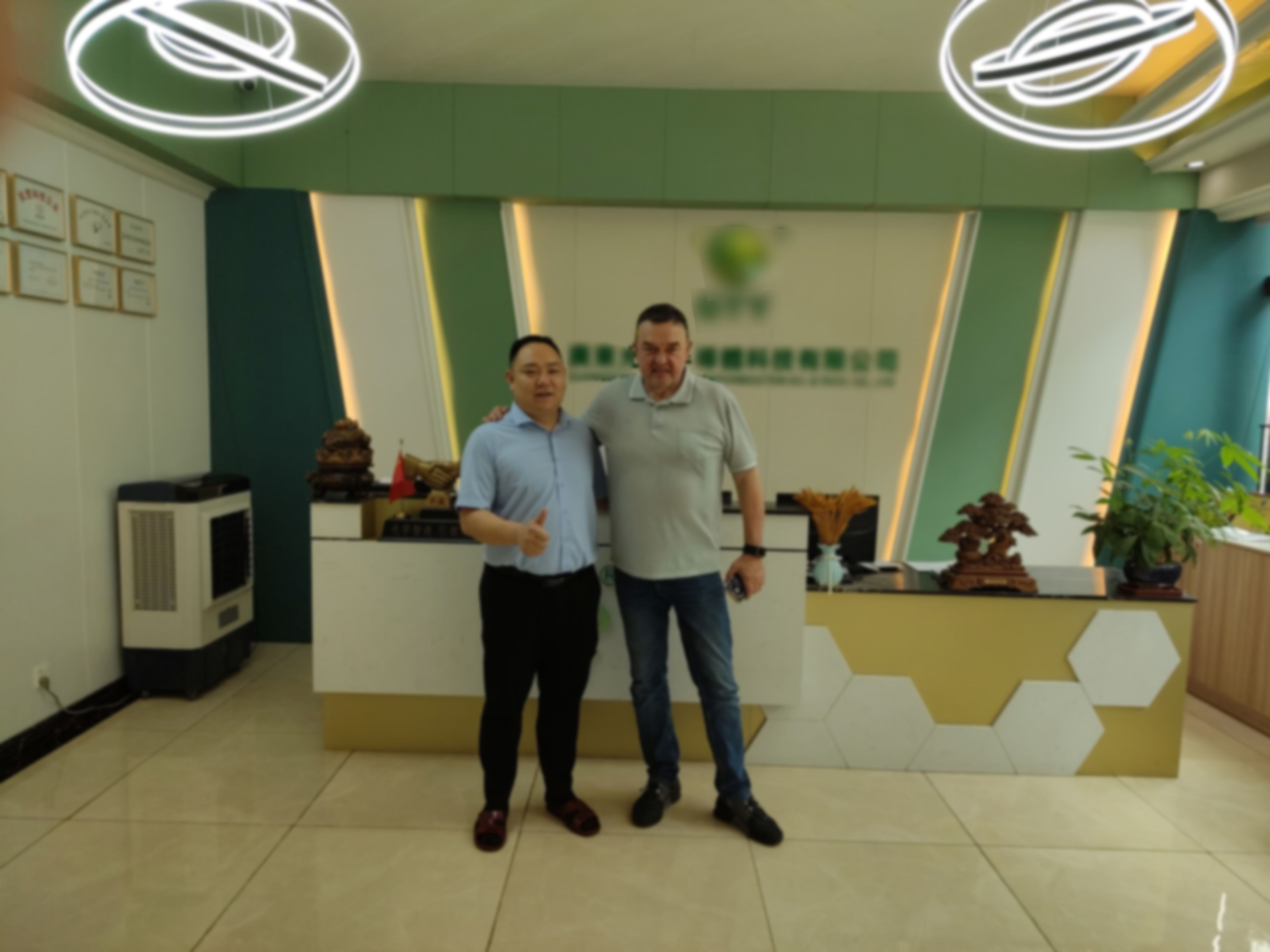 德国客户莅临考察，共探LED灯珠合作新机遇